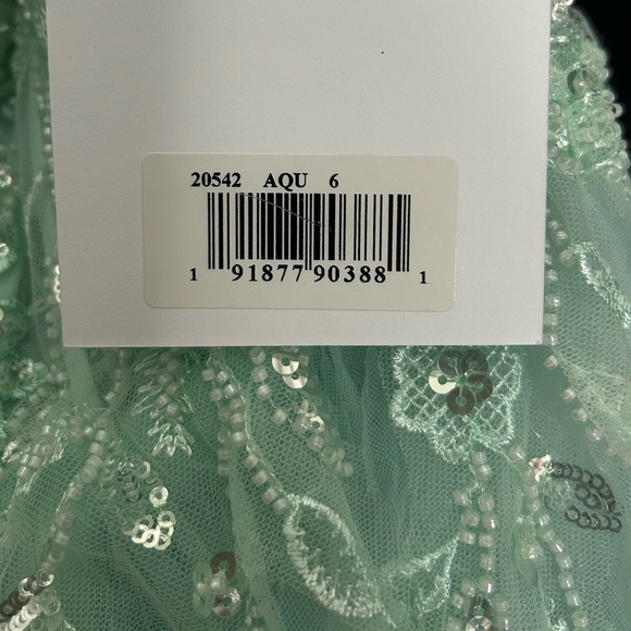 MAC DUGGAL 20542 NWT Strapless Corset Detail Tulle Layered Gown - Picture 7 of 11